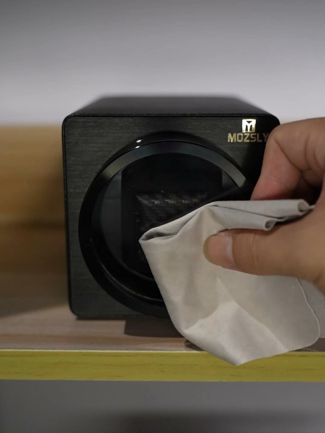 A Better Way to Display Your Watches