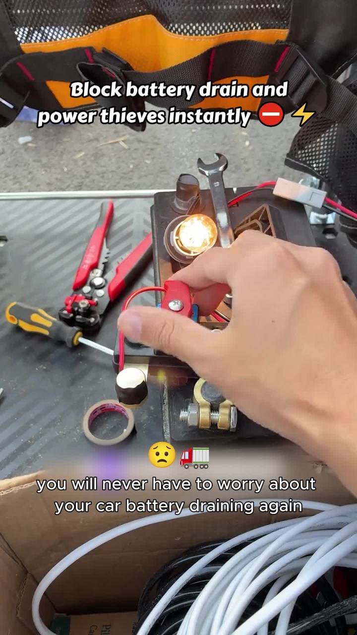 Universal Battery Disconnect & Leak Protector