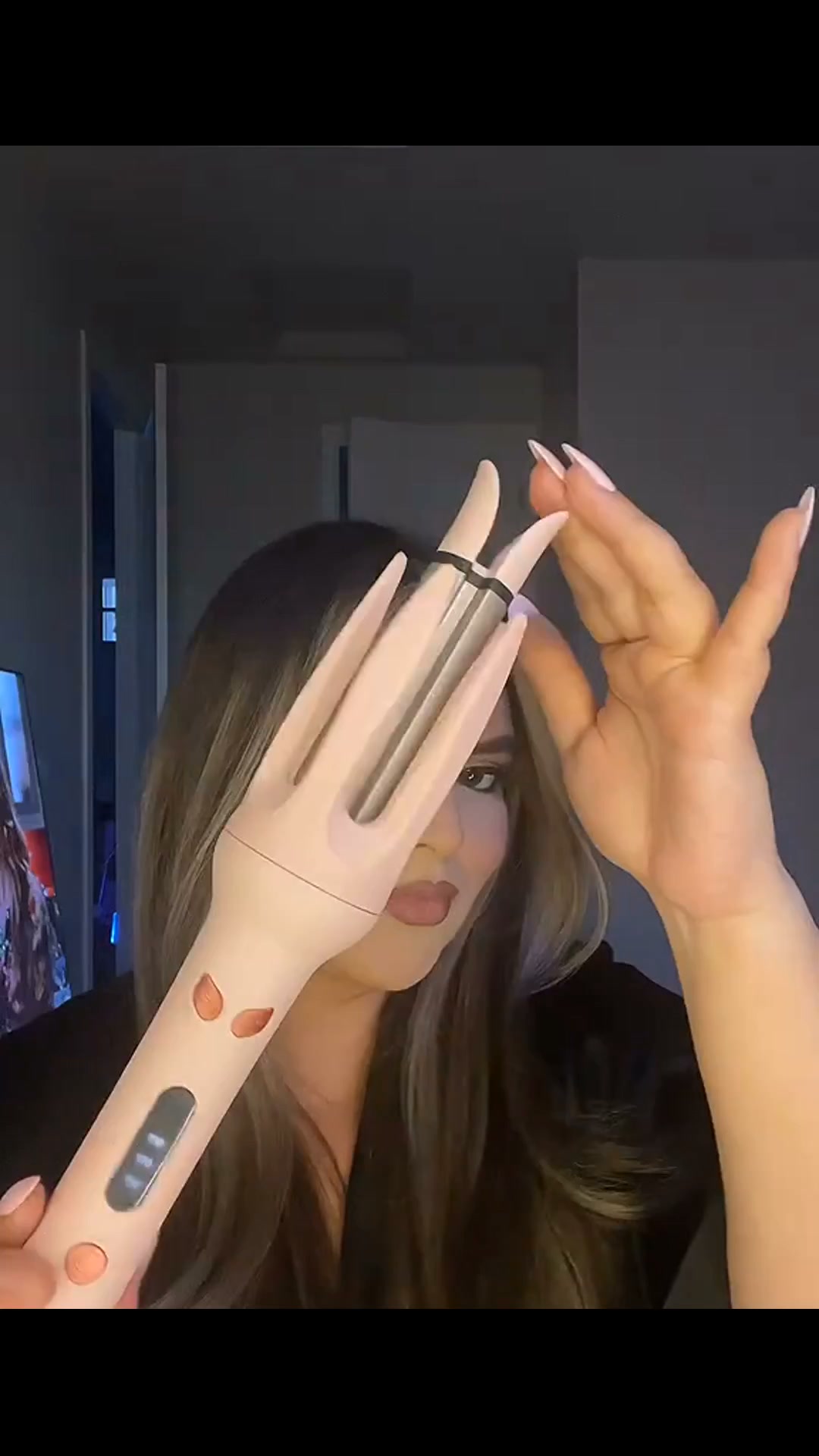 It never closes on your hair