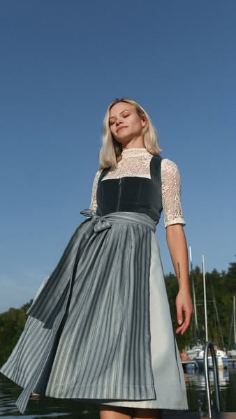 Midi Dirndl Veronika Samt Petrol