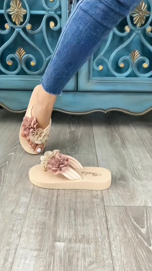 Platform Flip Flops You’ll Wear All Summer