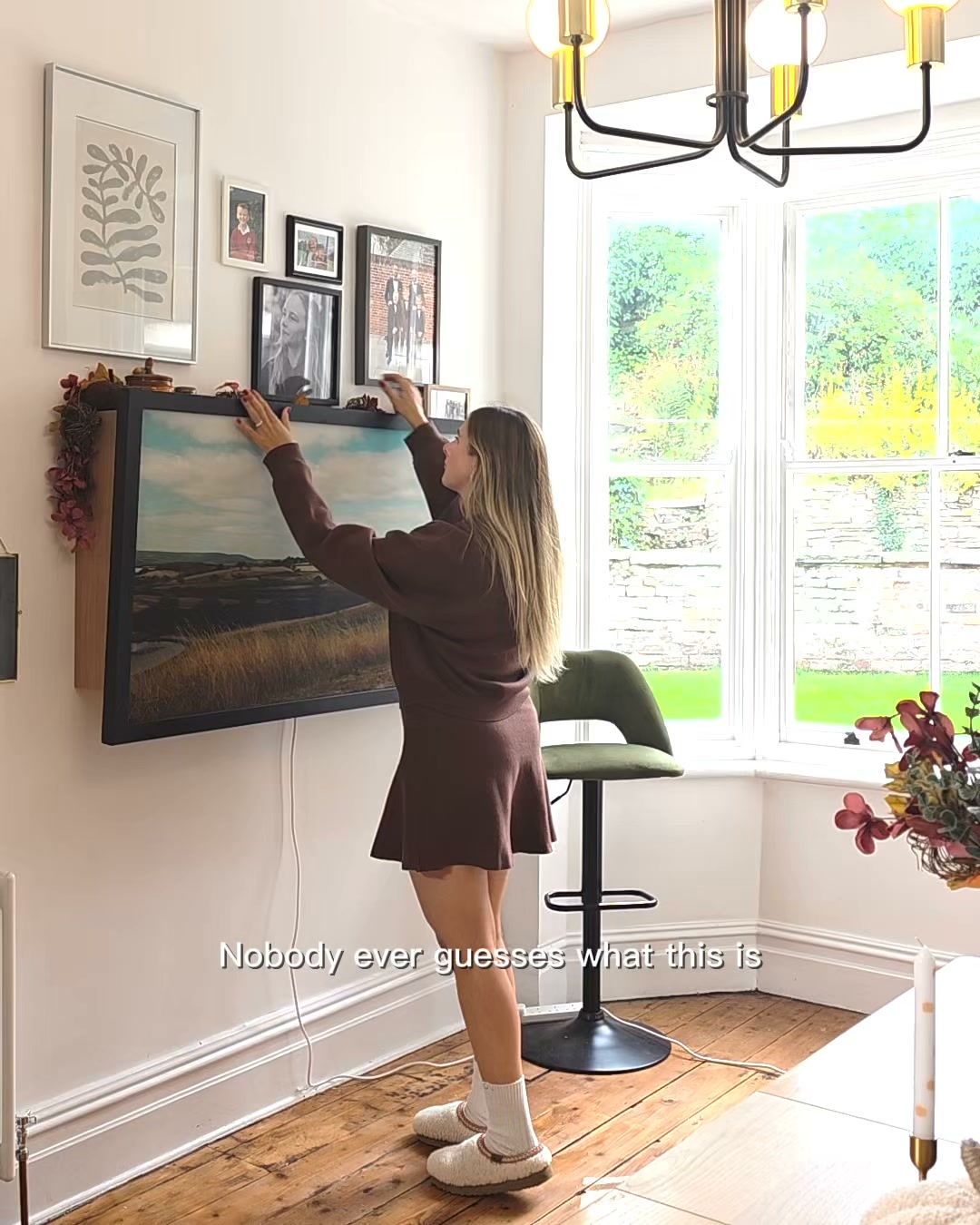 DropTop wall desk