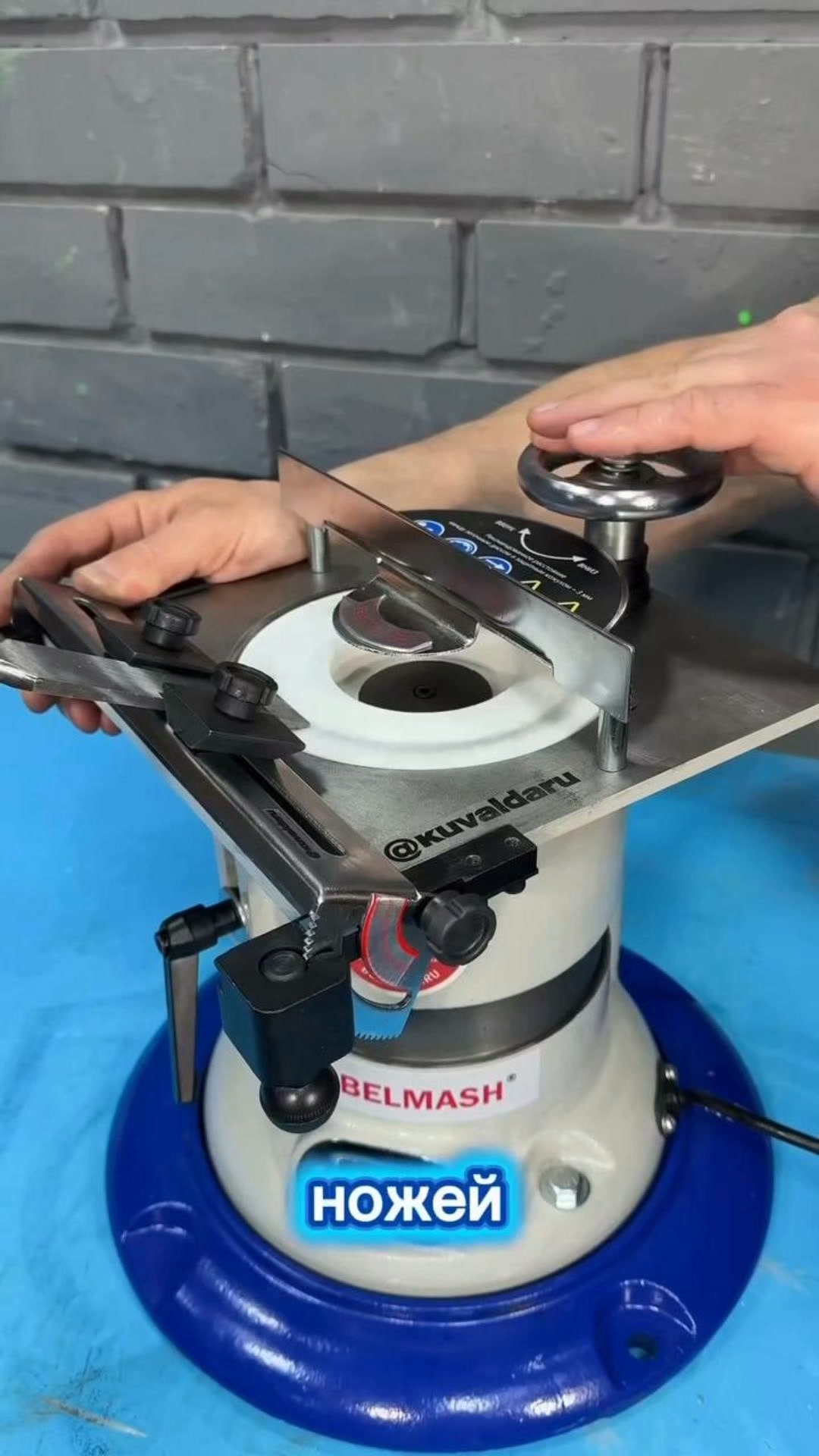 Precision Tool Sharpening Machine｜Adjustable Angle, 650mm Range