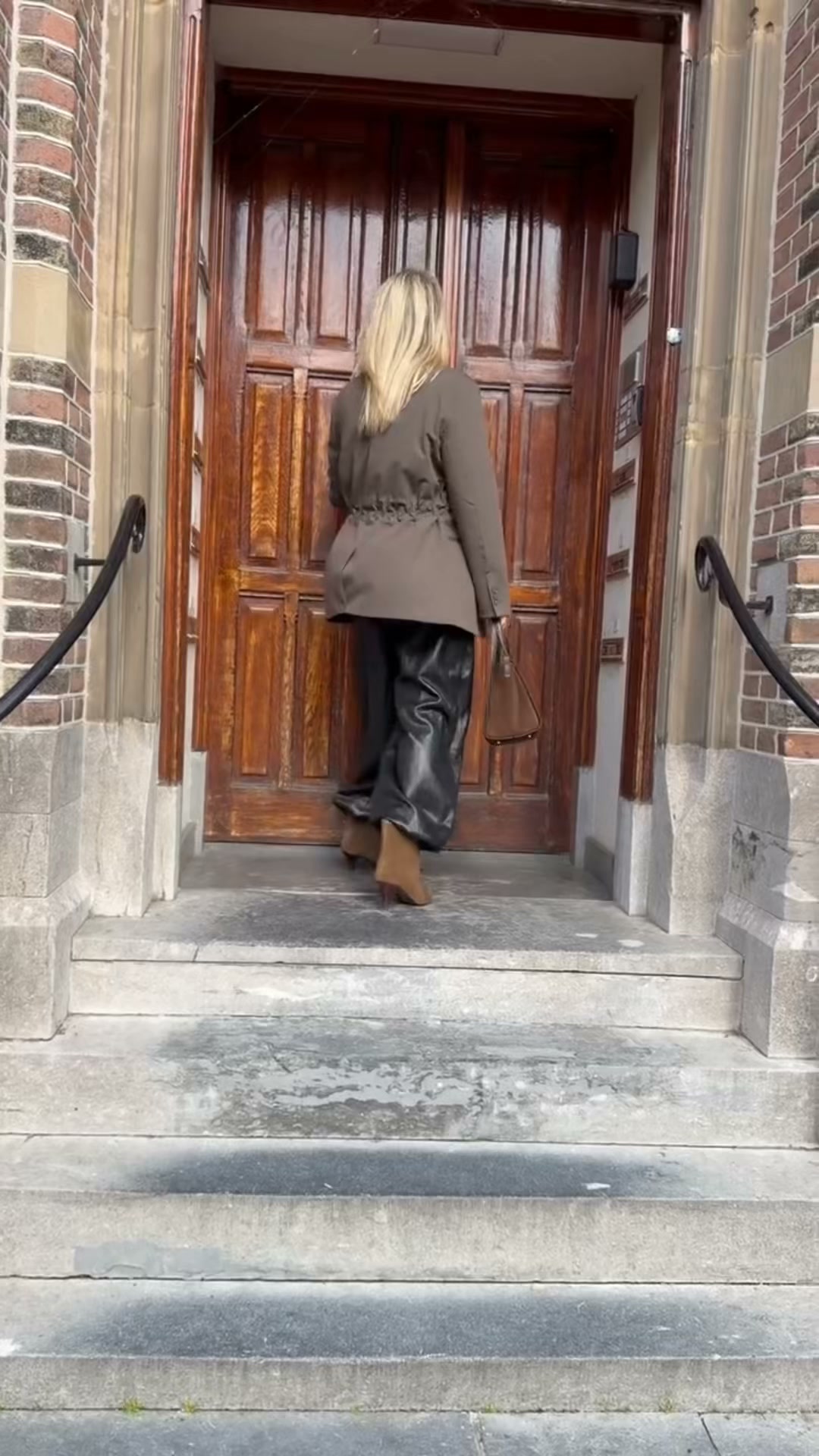 Bij vragen? Stuur ons een DM
