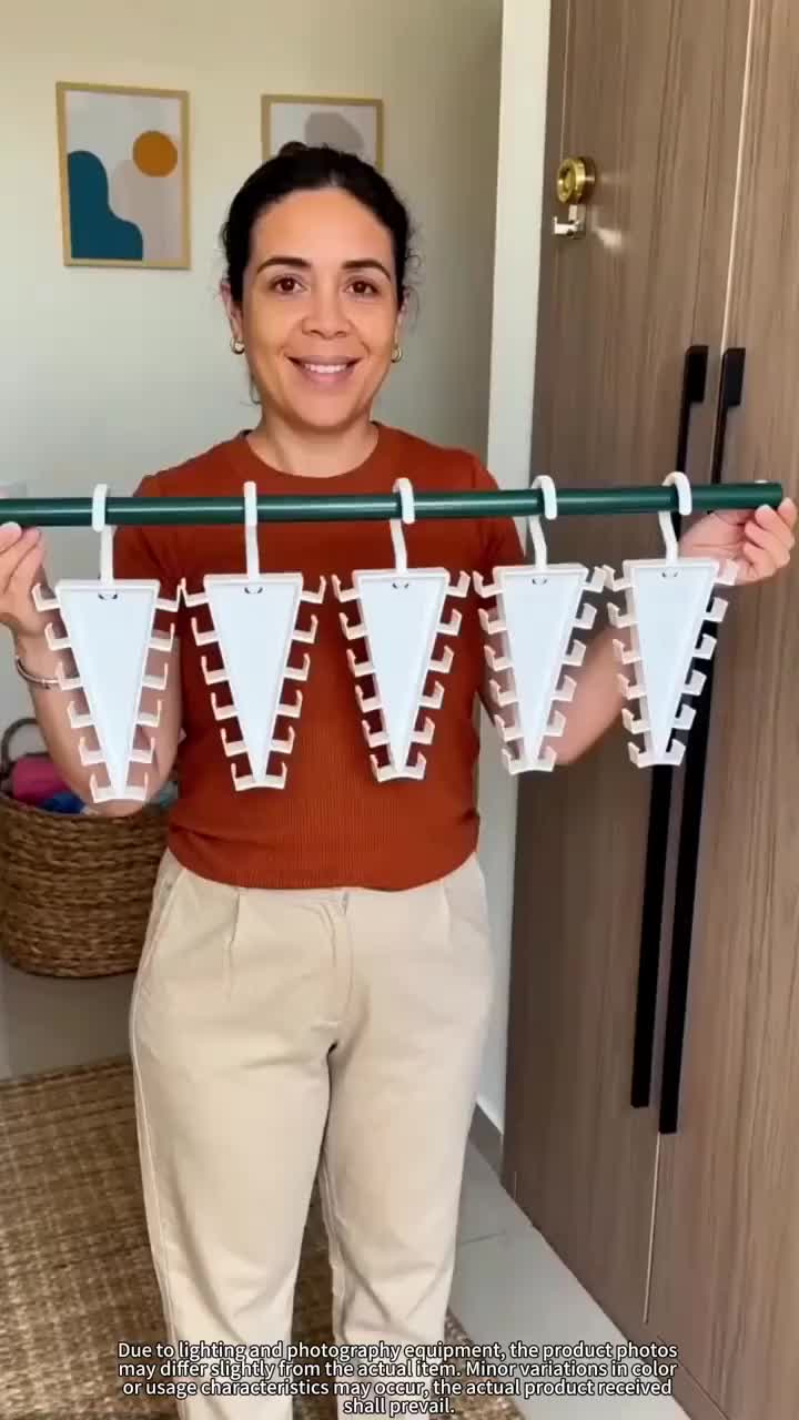 Rotating V-Shaped Accessory Hanger