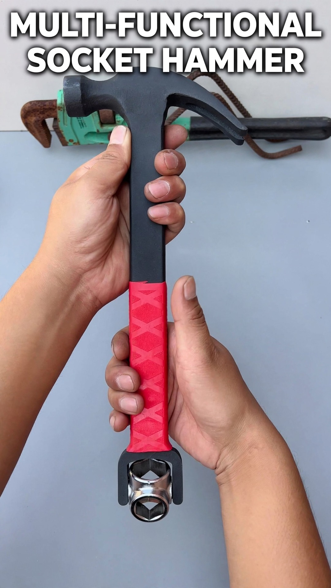 Multifunctional Claw Hammer with Integrated Socket and Non-Slip Handle – Household Repair Tool for Striking and Nail Pulling