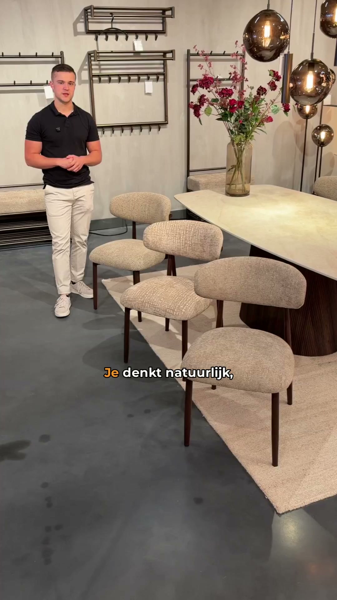 Ontdek eettafel Arcadia Triangle