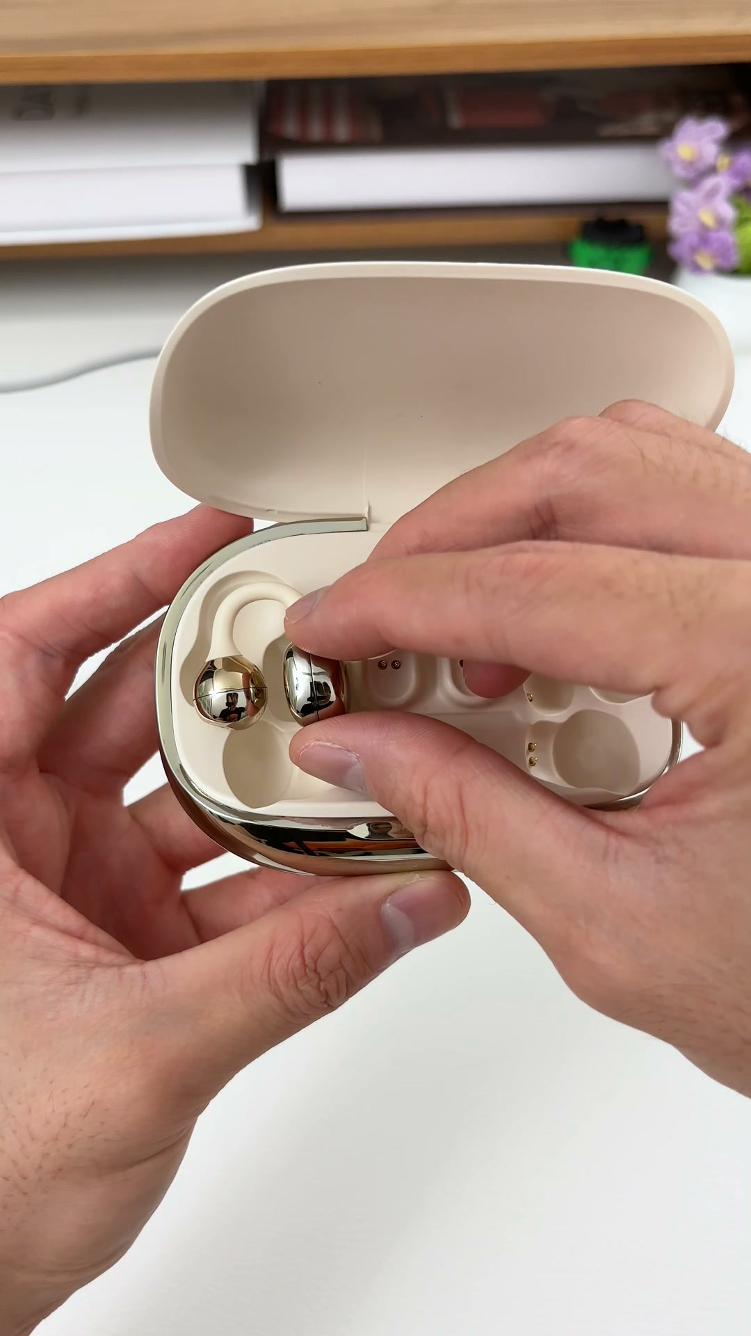 Get Three Pairs in One Case