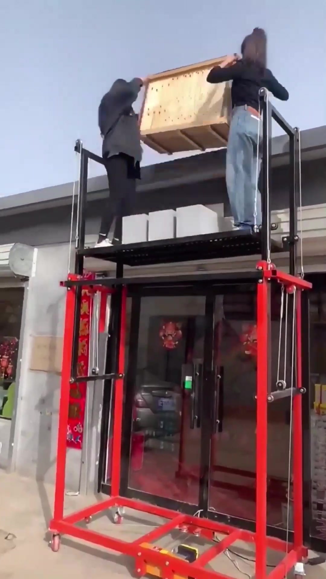 Foldable Electric Scaffolding Lift Platform for Home Use (500kg Load)