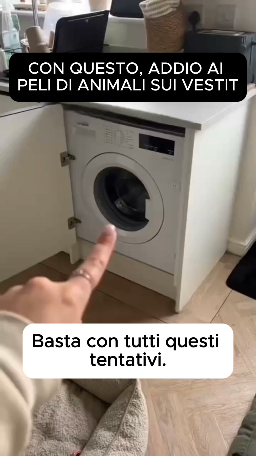 Il detersivo lava il bucato. Non la lavatrice.
