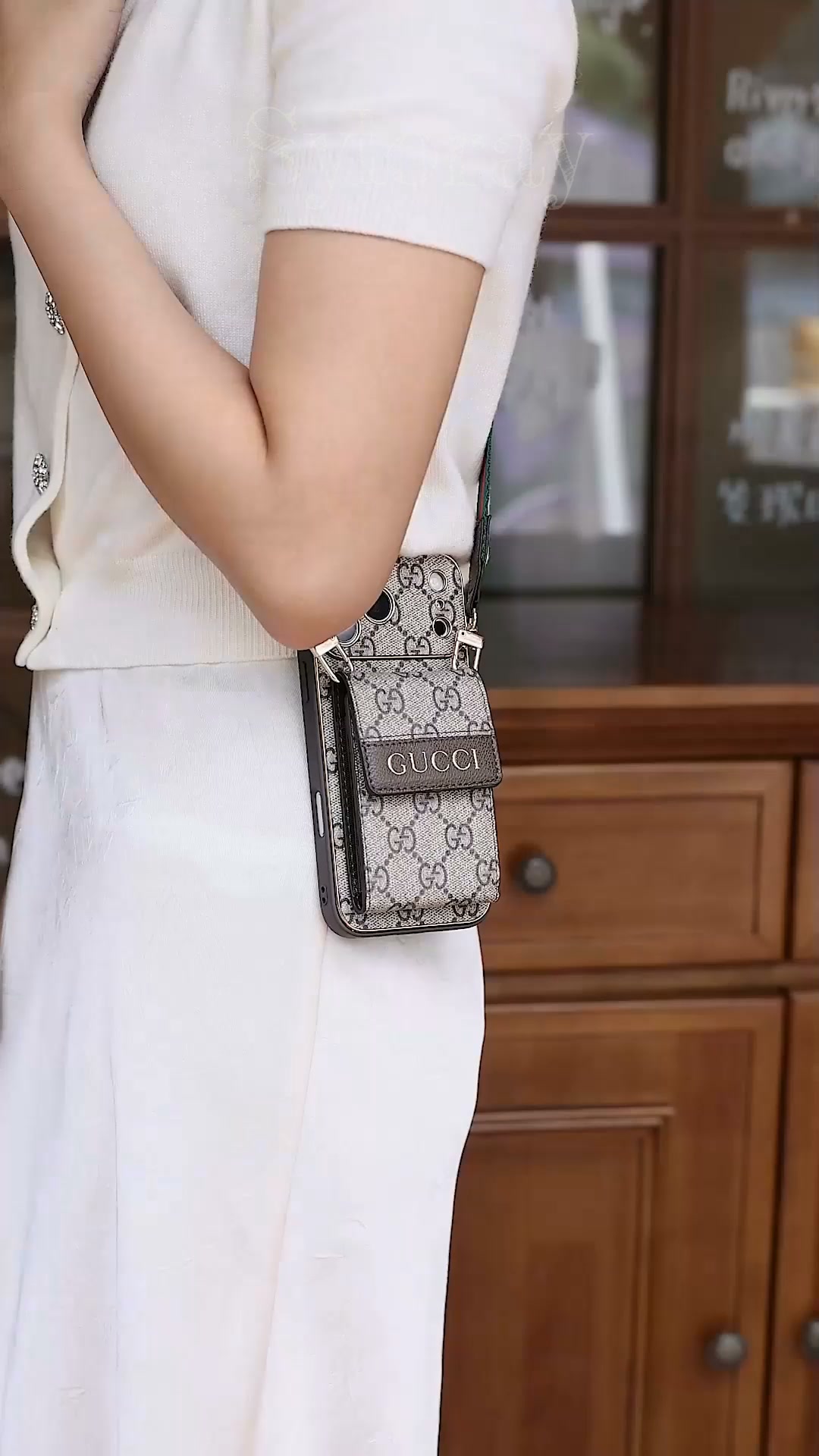 Style Meets Convenience