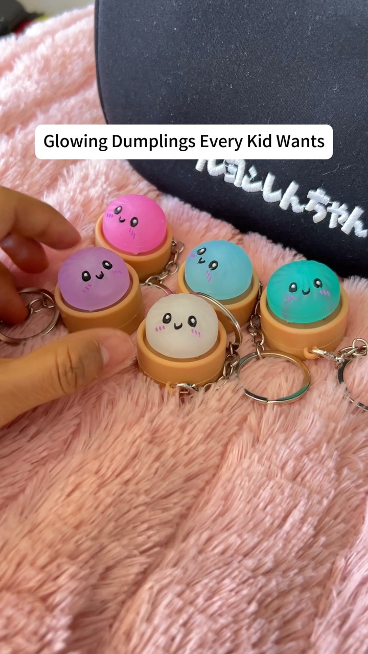 Cute Dumpling Pressable Fidget Keychain - touch sensing light