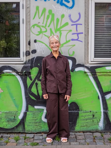 Mørkebrunt pyjamassæt