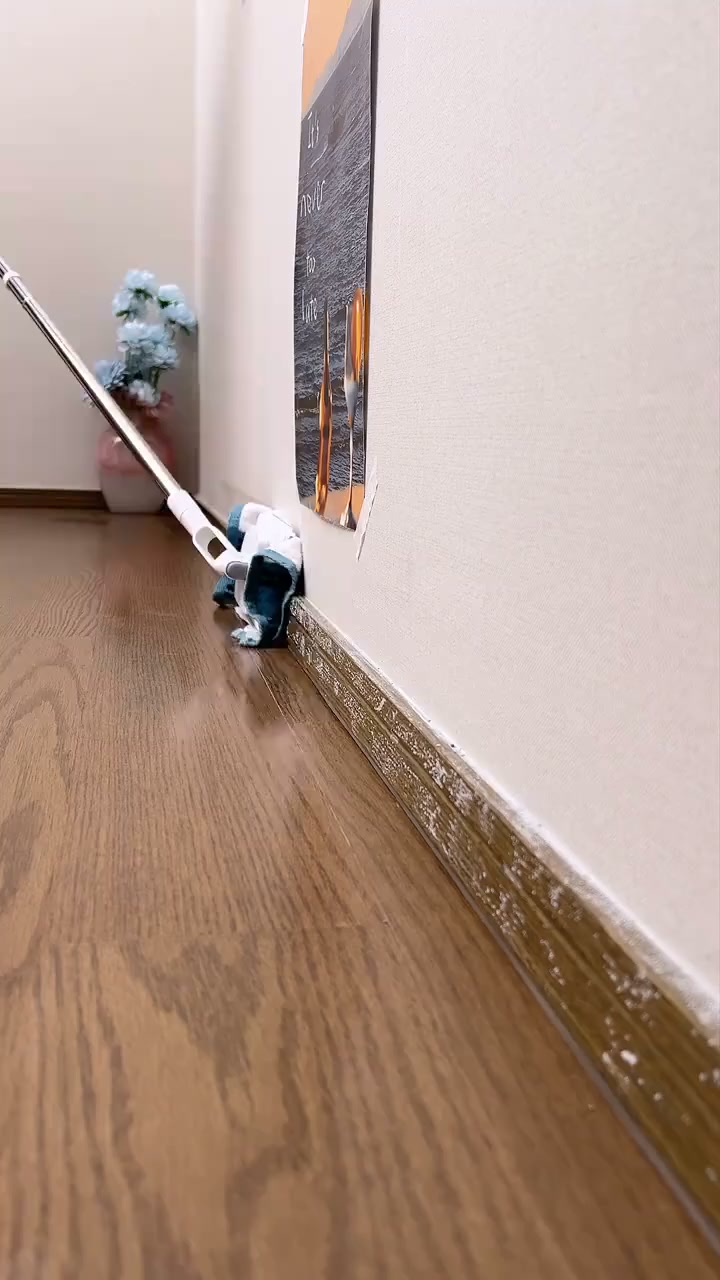 This Week's Special Price:£9.99!! ‼Disposable Dust Mop with 4 Reusable ClothsLightweight Floor Dusting Mop For Hardwood Tile Floors