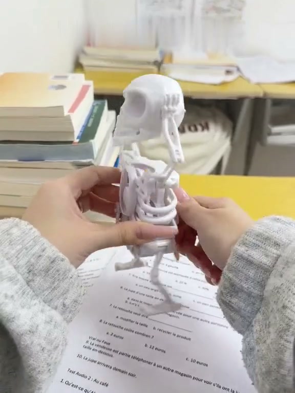 Liikkuva 3D-luurankohahmo