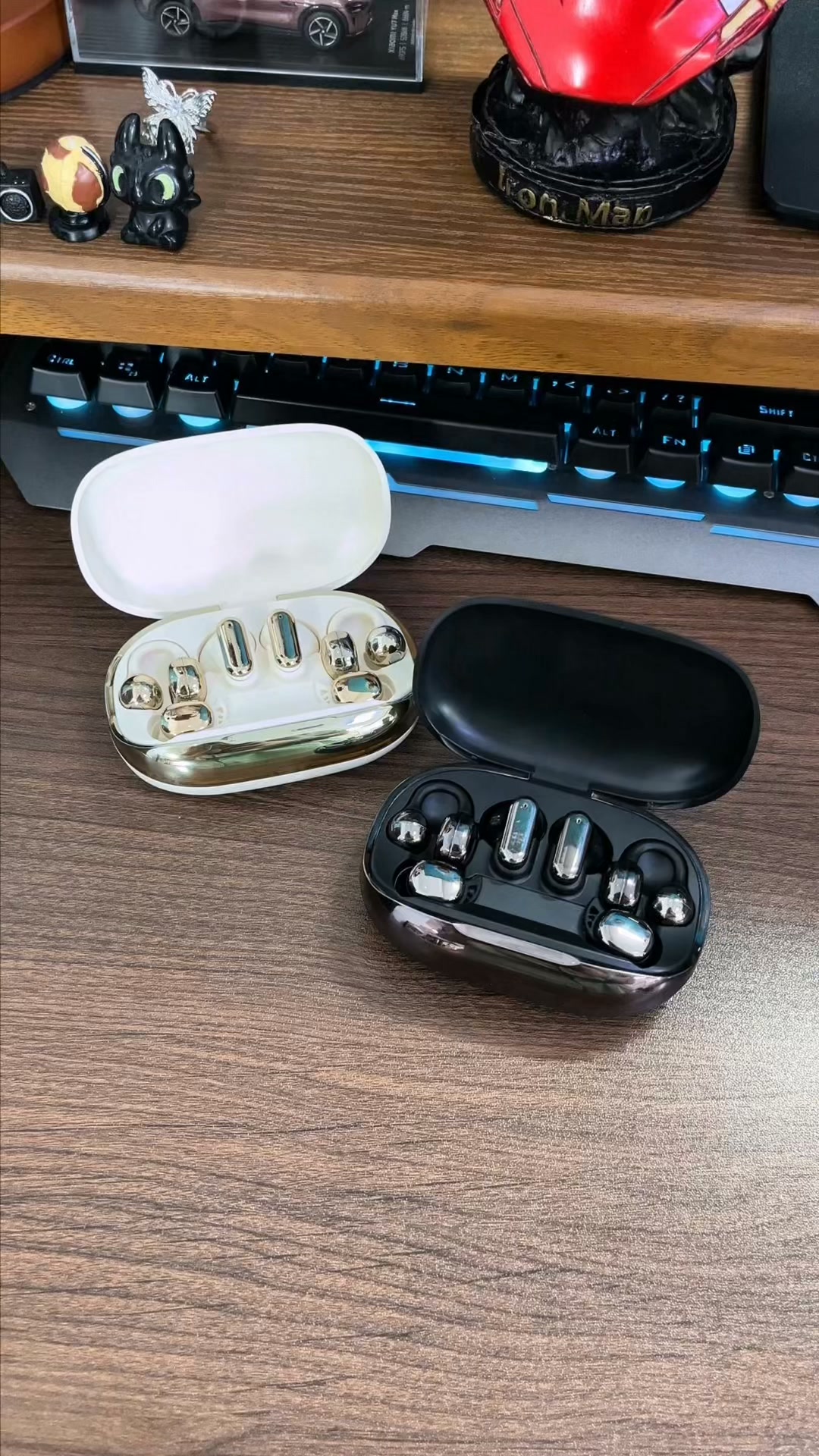 Get Three Pairs in One Case