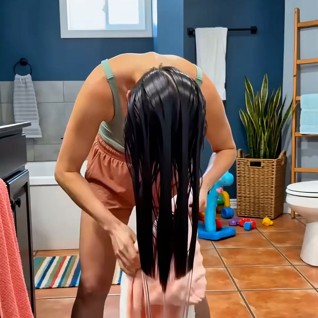 Oversized Drying Towel for Thick Hair