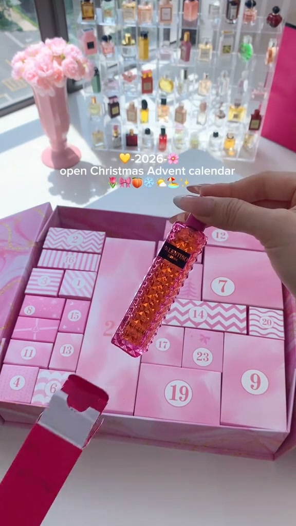 Christmas Advent Calendar with 24 Mini Perfumes