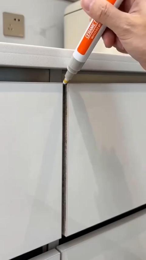Anti-mould and waterproof joint pen for ceramic tiles