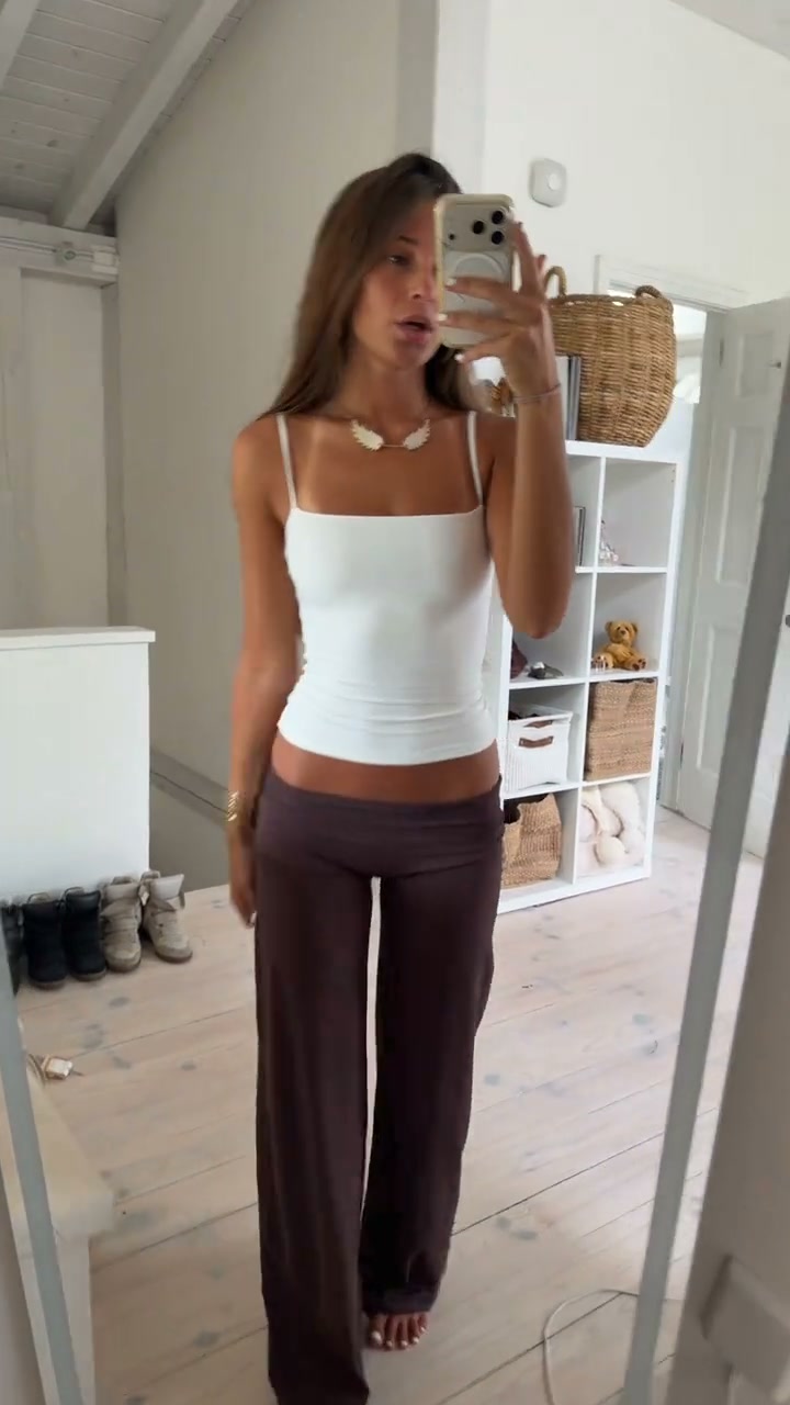 Leggings Comfort. Real-Pants Energy.