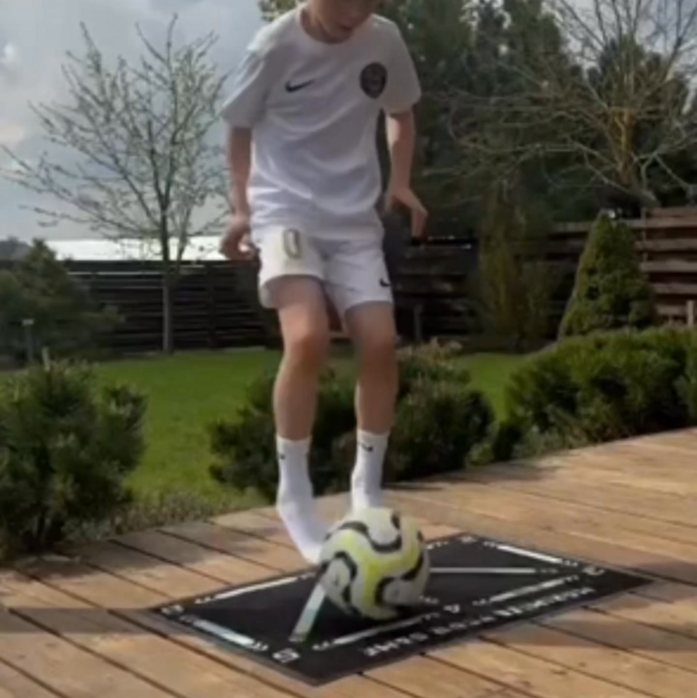 Gezieltes Techniktraining für kleine Fußballfans