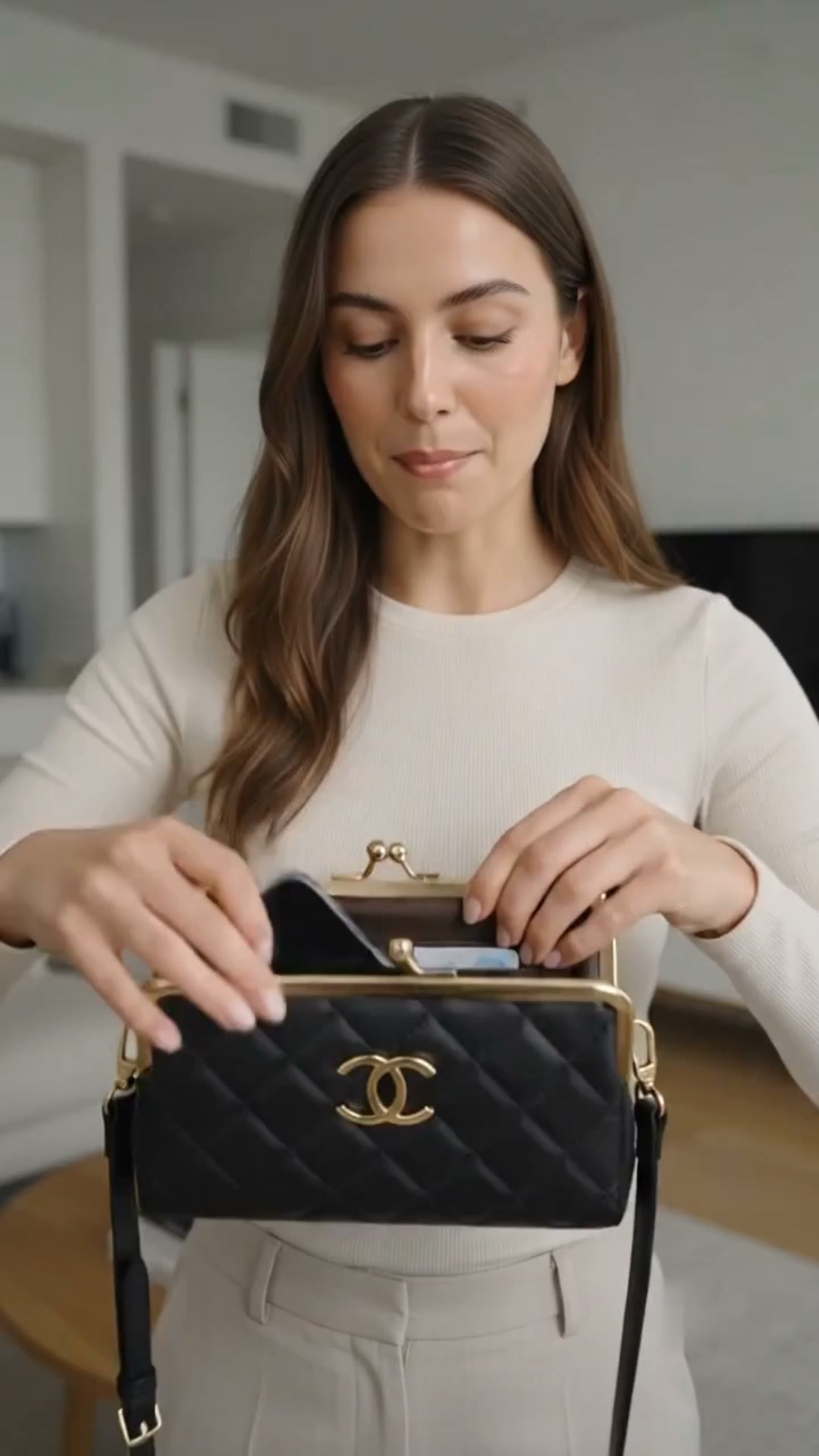 Small Bag. Big Style.