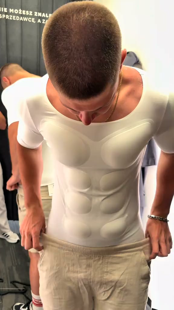 Men's Short-Sleeve Compression Shirt (Simulated Muscle Effect)