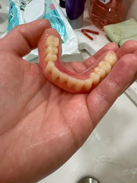 Read this if you wear dentures and use cream.