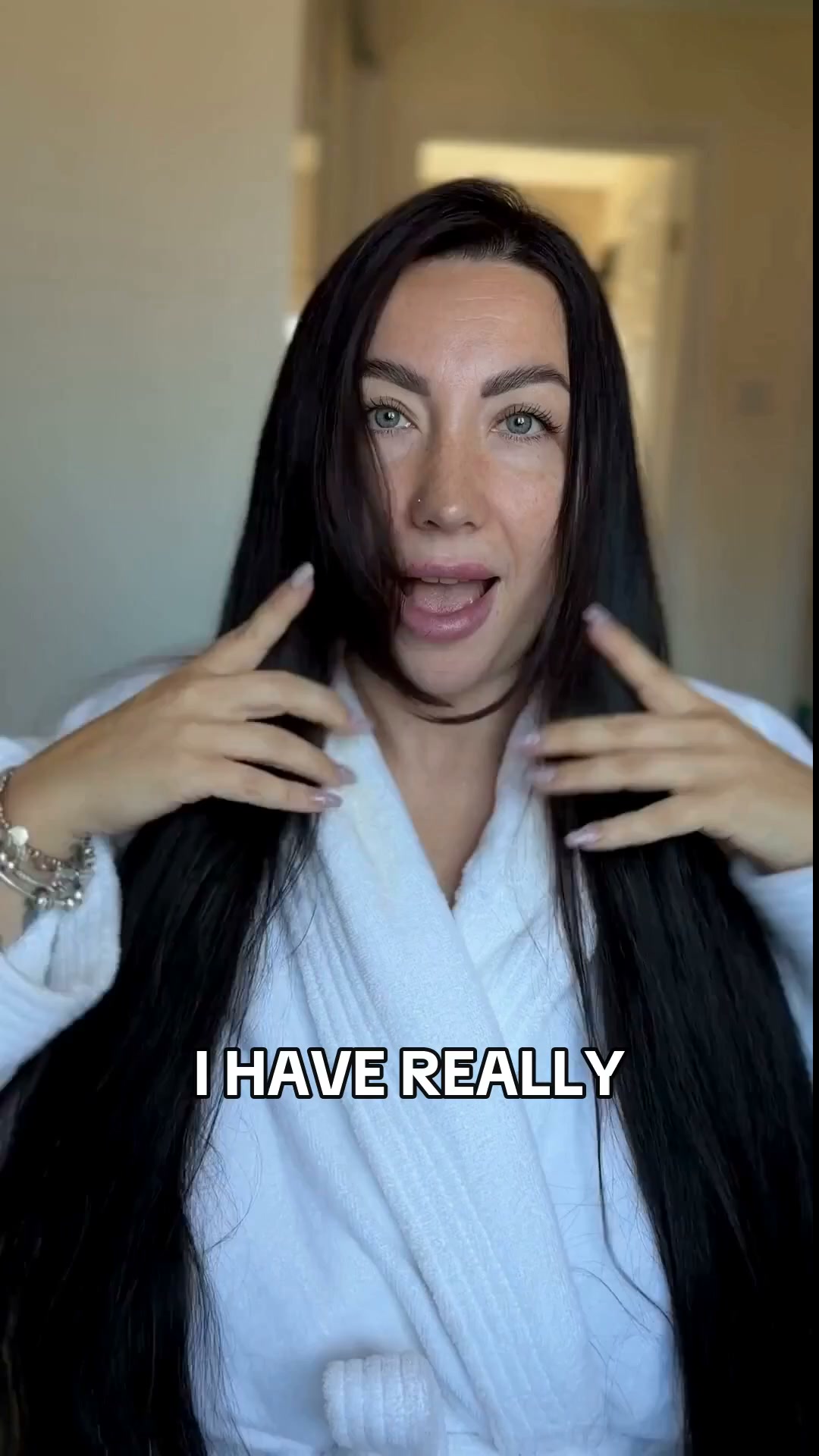 Fuller, thicker-looking hair, in one minute a day