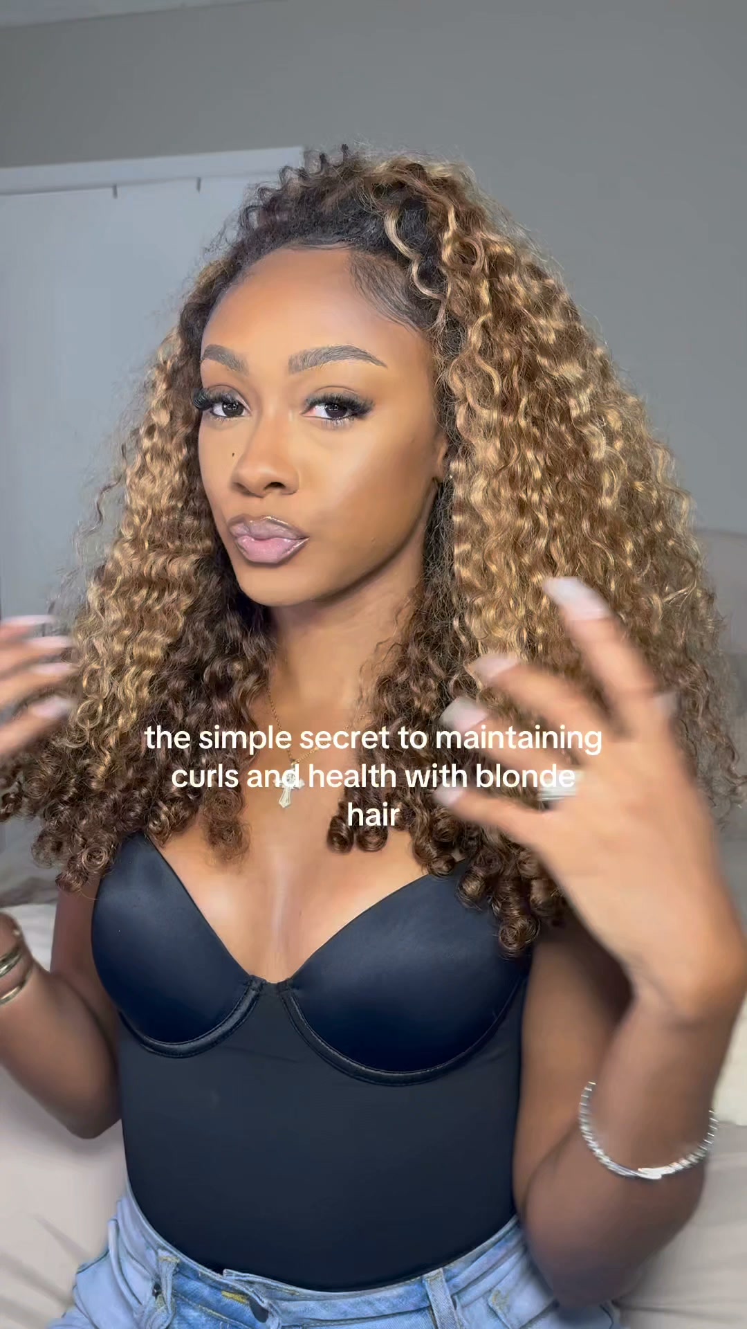 35 𝐎𝐅𝐅 Wavymy Highlight Burmese Curly Half Wig Seamless Flip Over Wig