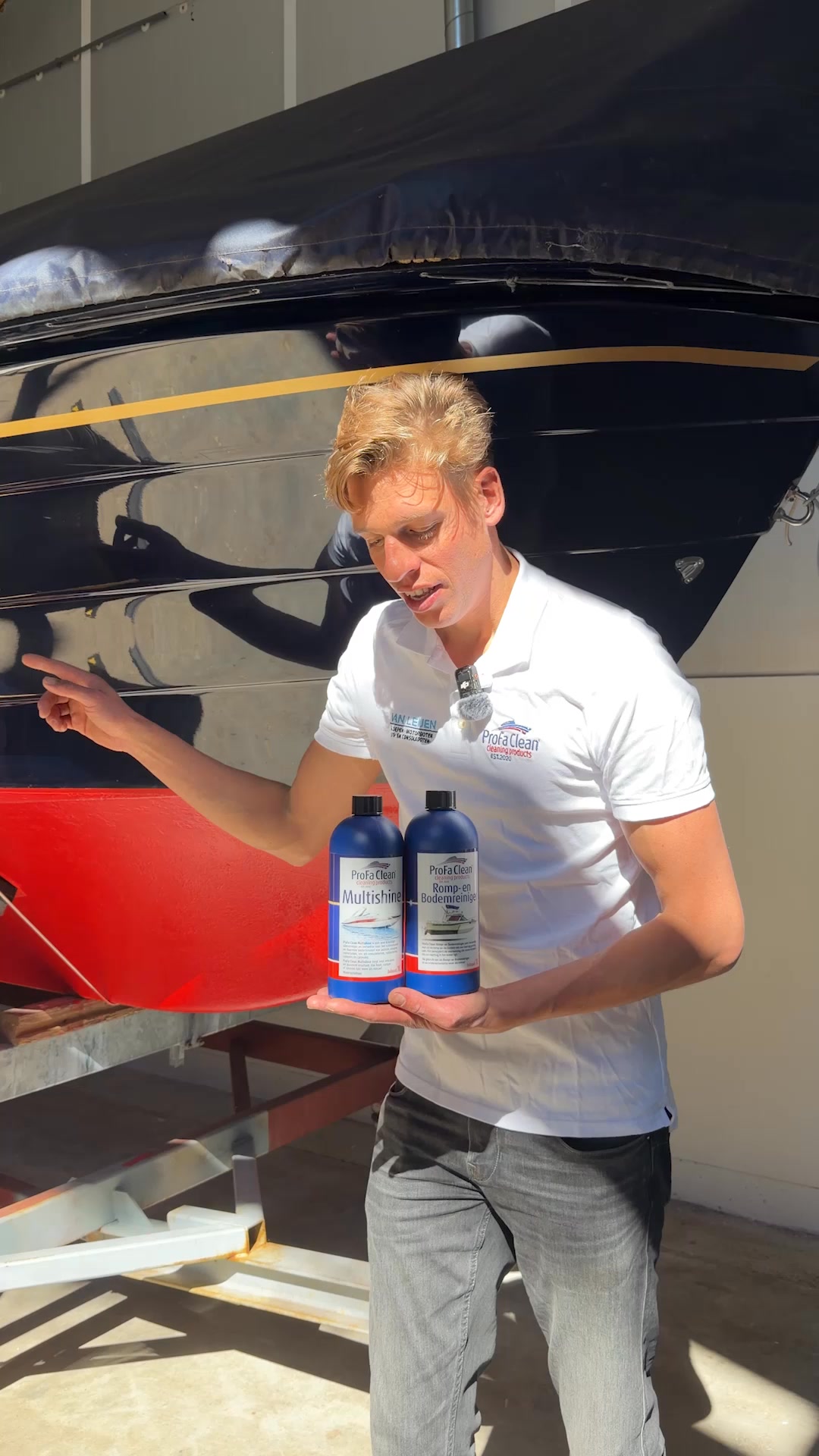 Mannen met Boten Opgelet: Laat je Boot Schitteren met ProfaClean