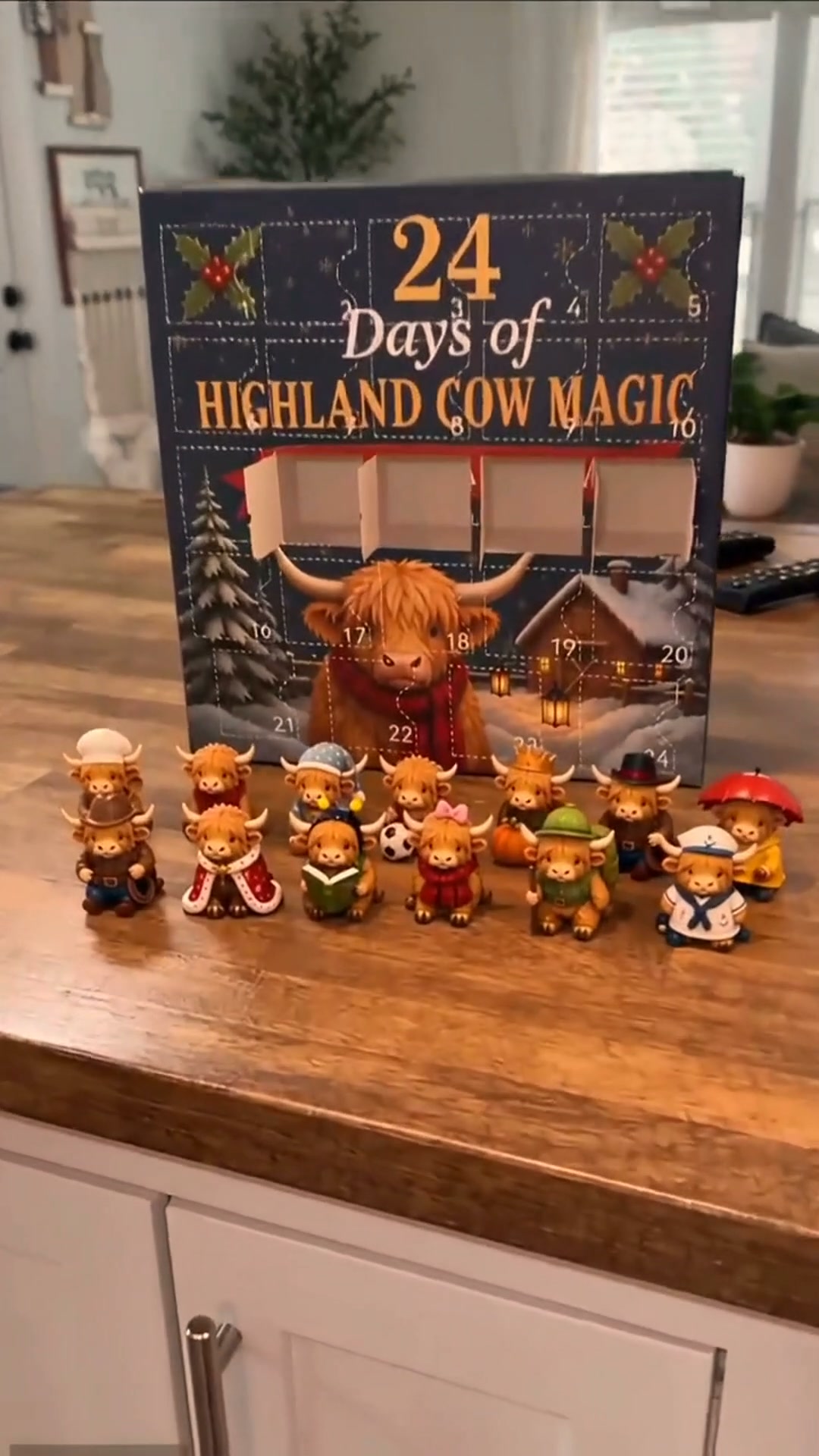 24-Day Highland Cow Advent Calendar