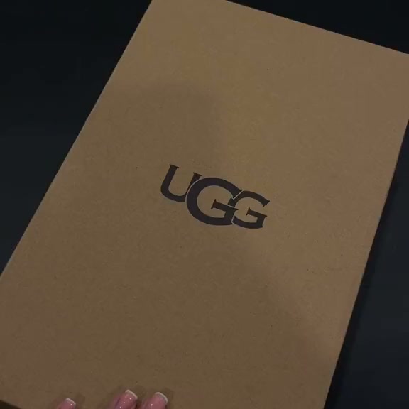 UGG Tazz Black – €159,95