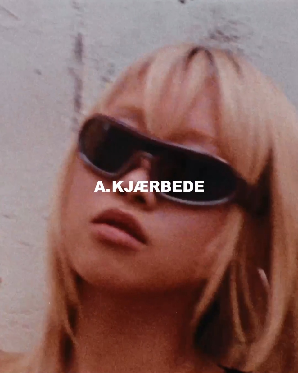 Ontdek A. KJÆRBEDE