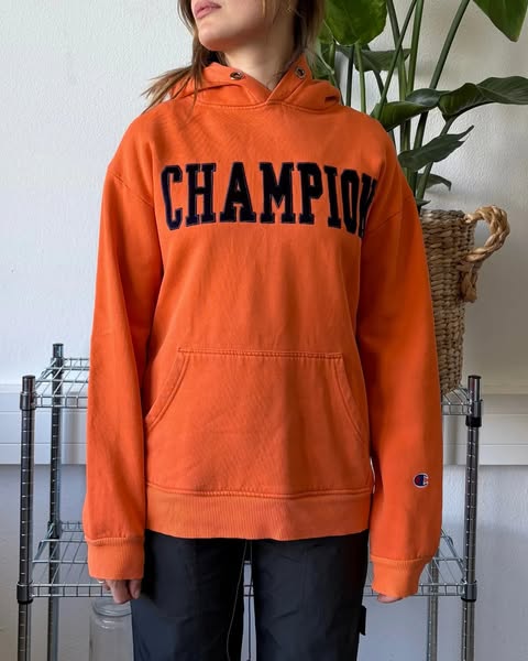 Champion Hoodie €3