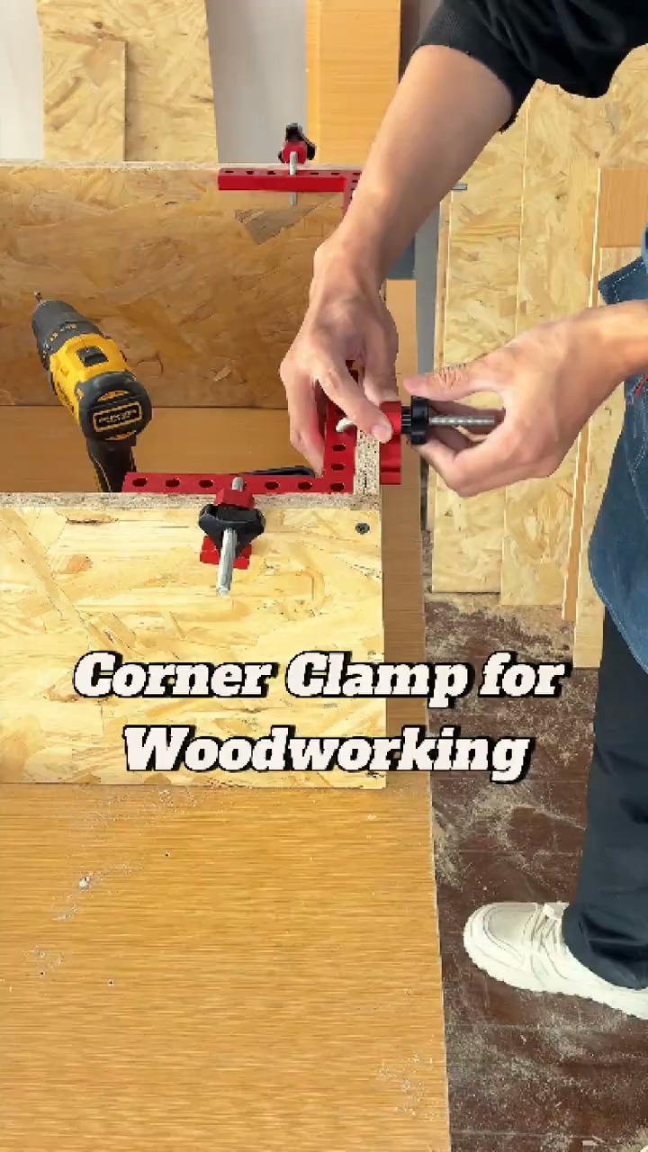 Your Extra Set of Hands for Perfect 90° Corners