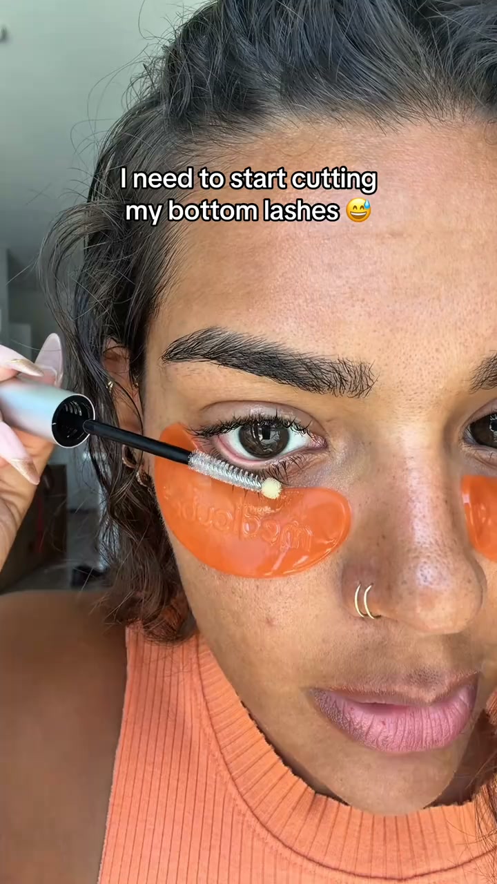 Tired of Mascara That Turns Your Lashes Into Clumps?