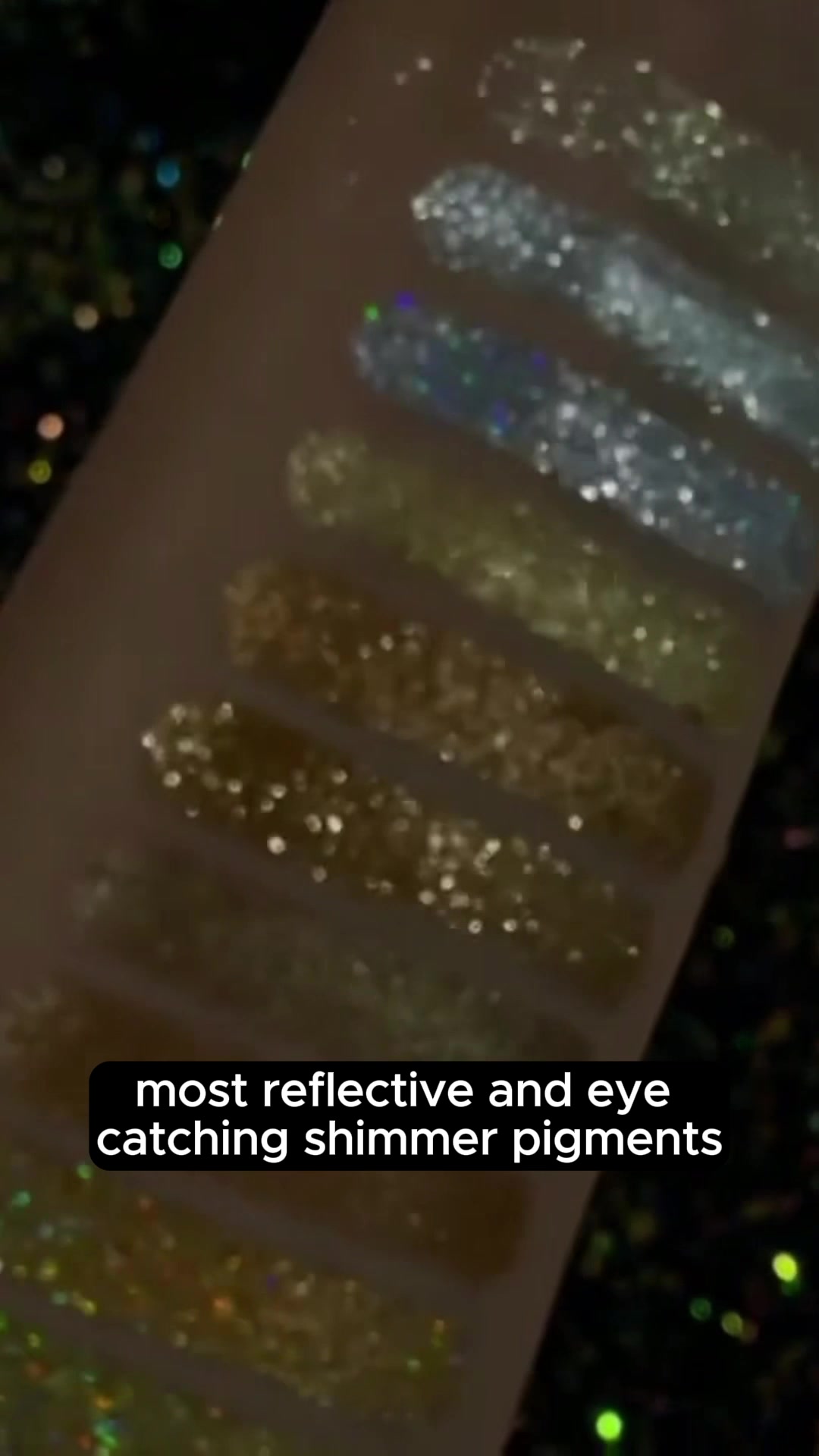 Highly Pigmented, Easy to Use Glitter Makeup