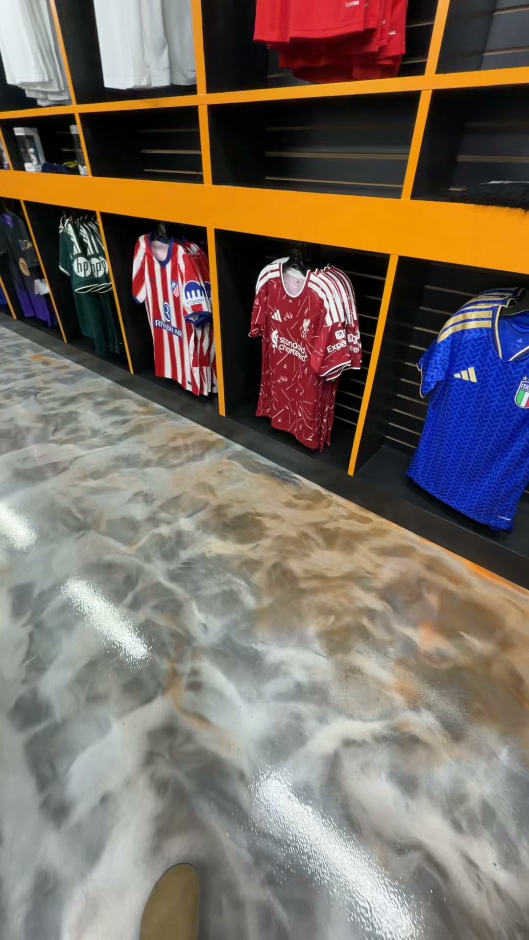 Anúncio de Football Classic