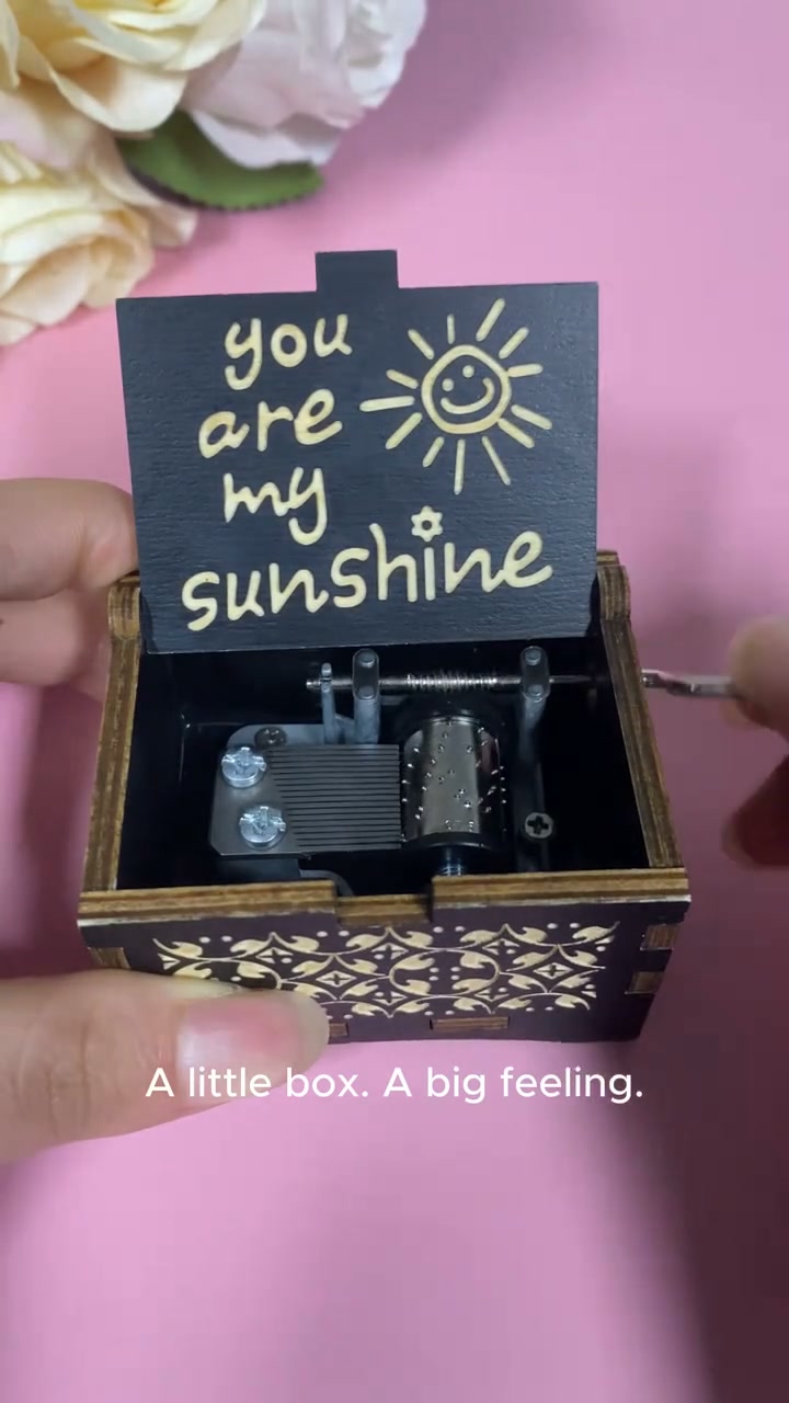 Vintage Wooden Hand-Crank Music Box – Laser Engraved "You Are My Sunshine" Melody Box