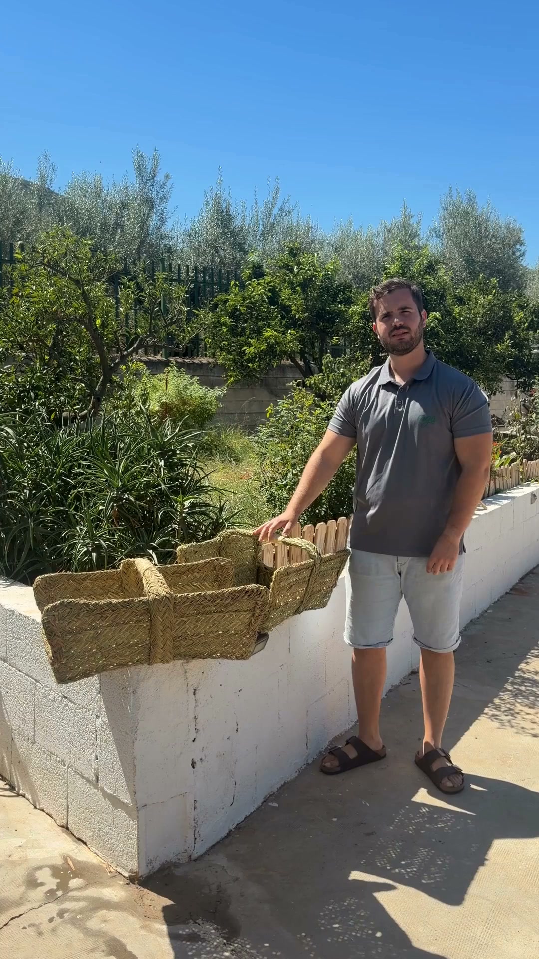 Leñero con base de forja