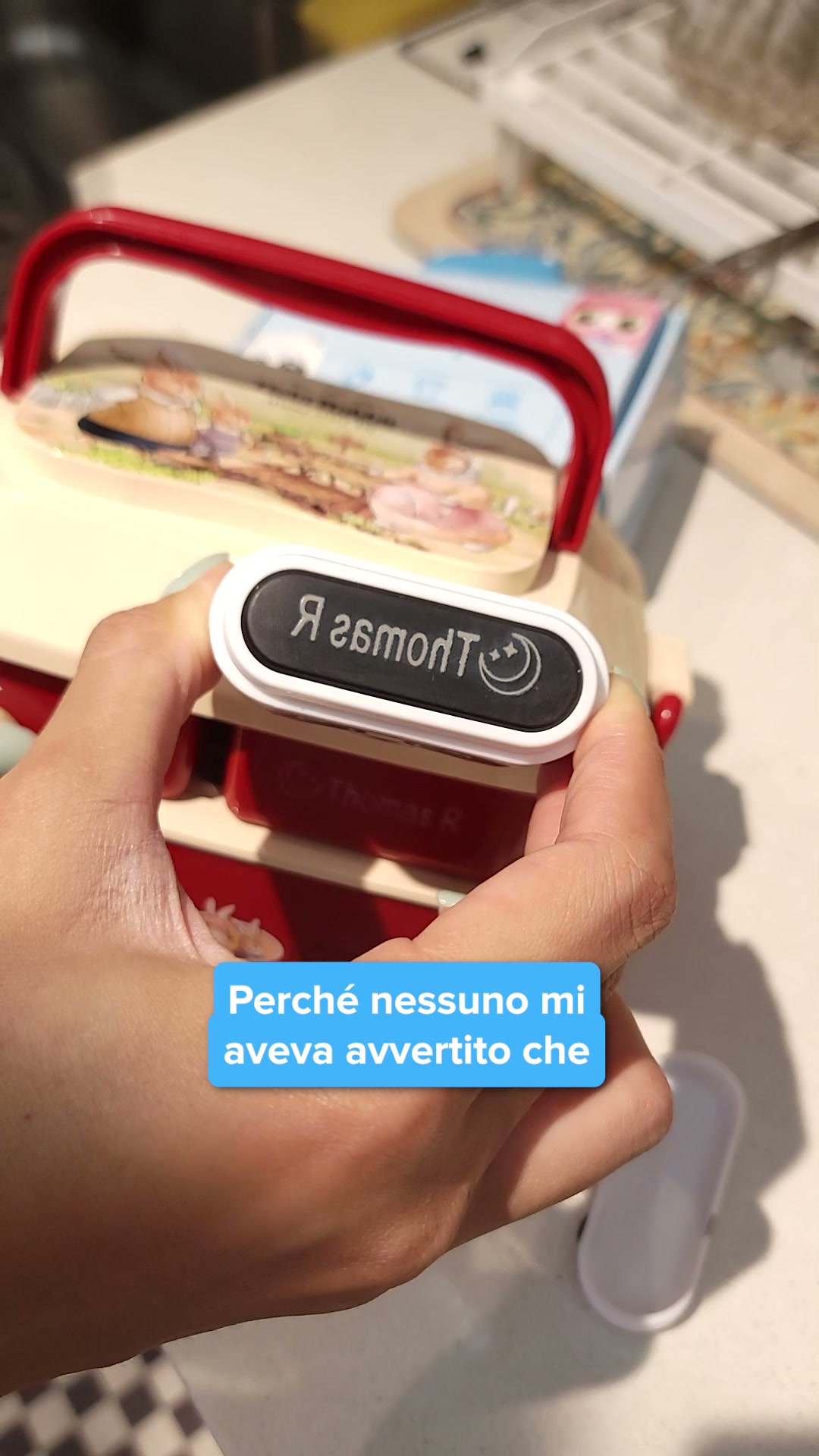 Basta perdere oggetti all’asilo
