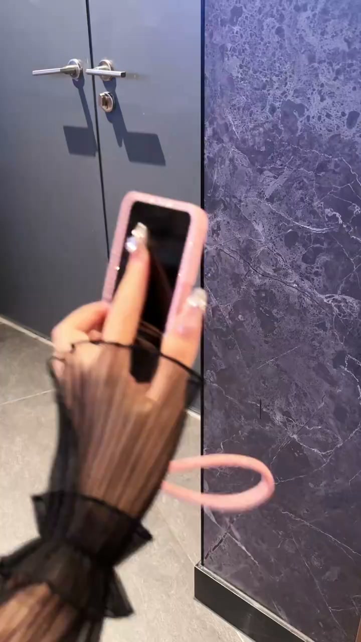 Make Your Z Flip Sparkle