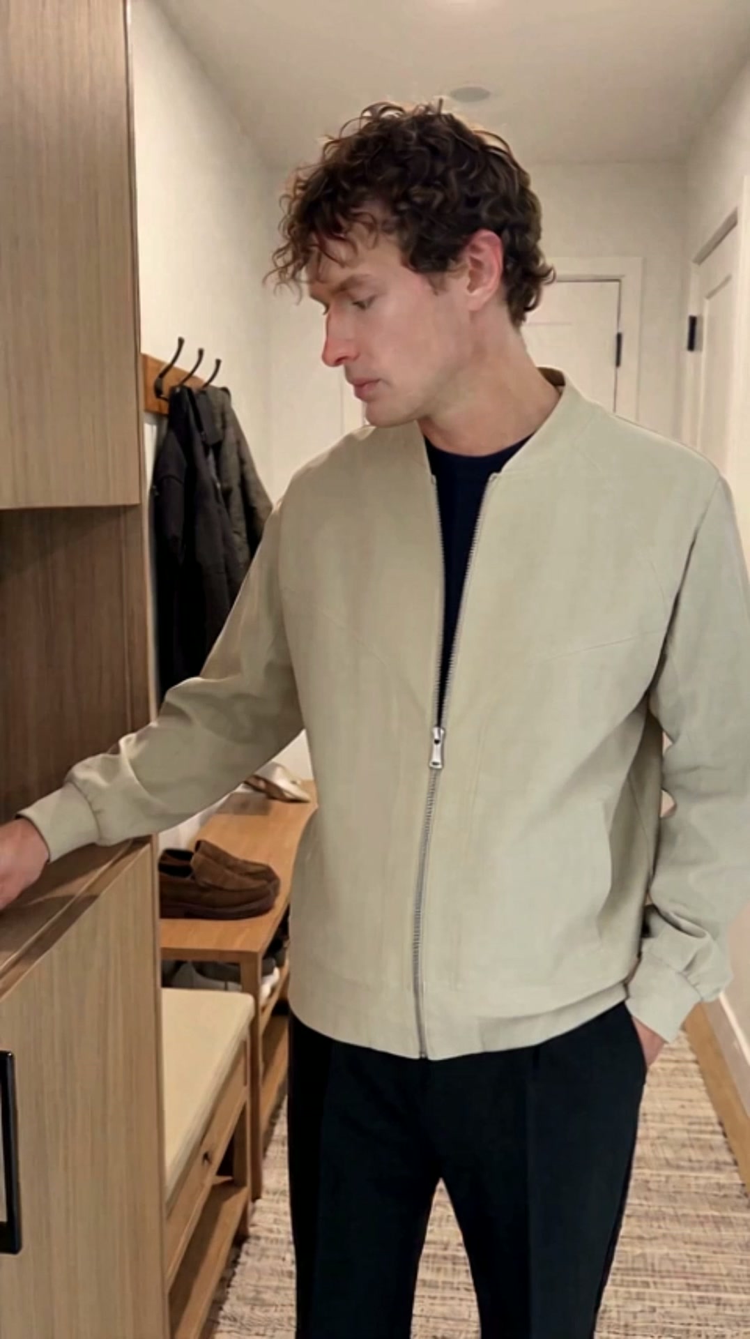 NEW ARRIVAL: RIBBED-CUFF CASUAL BOMBER JACKET