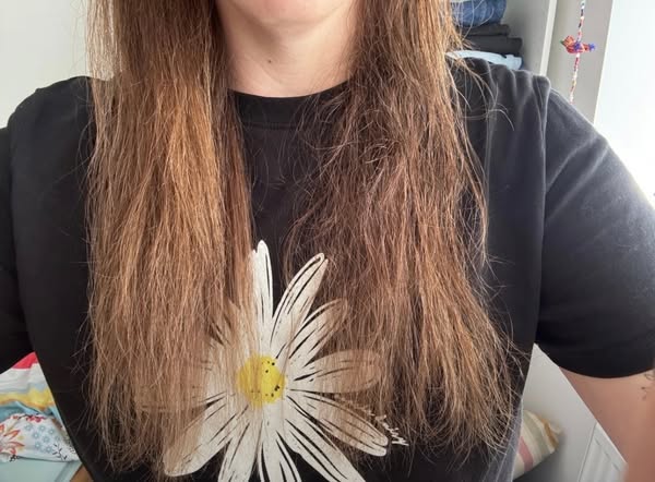 “I Thought My Hair Was Just Changing With Age… Until I Found This Old Photo.”