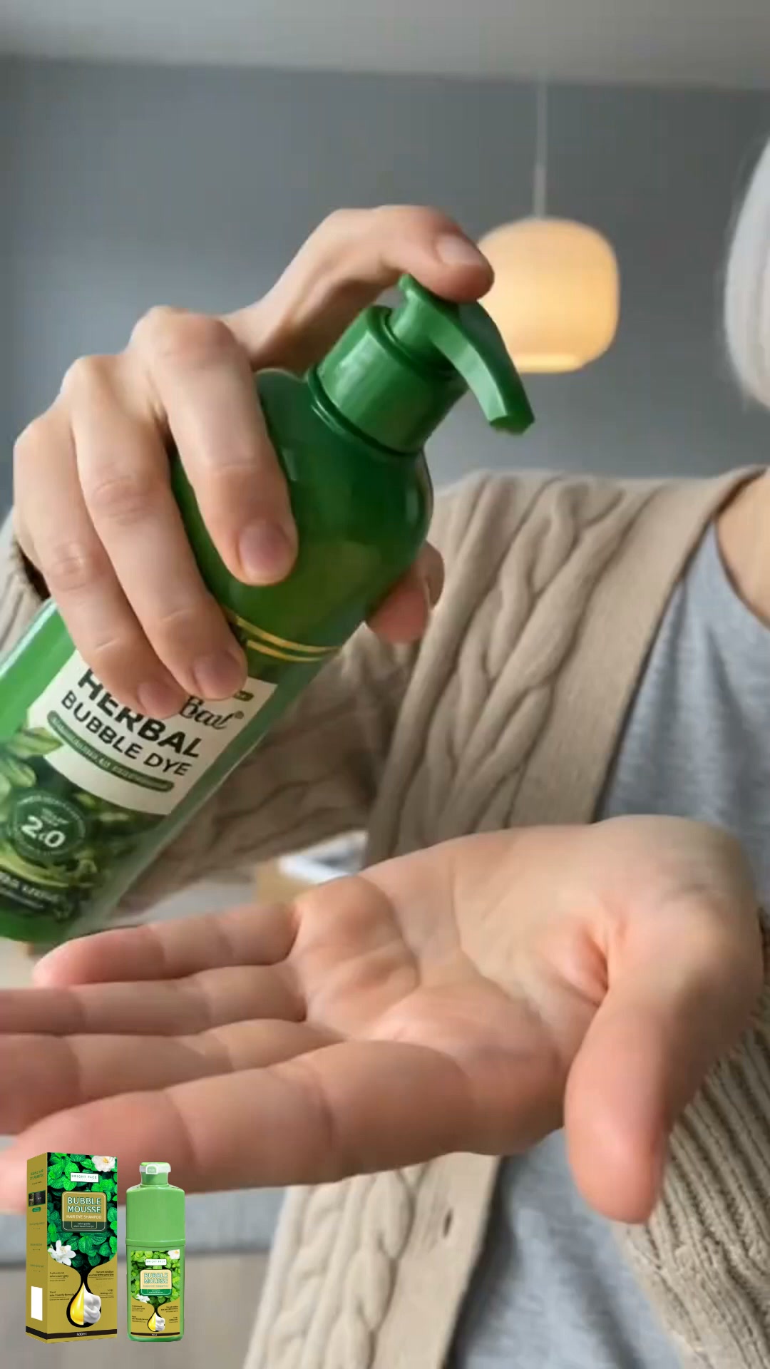 Long-Lasting Plant-Based Foam Hair Dye