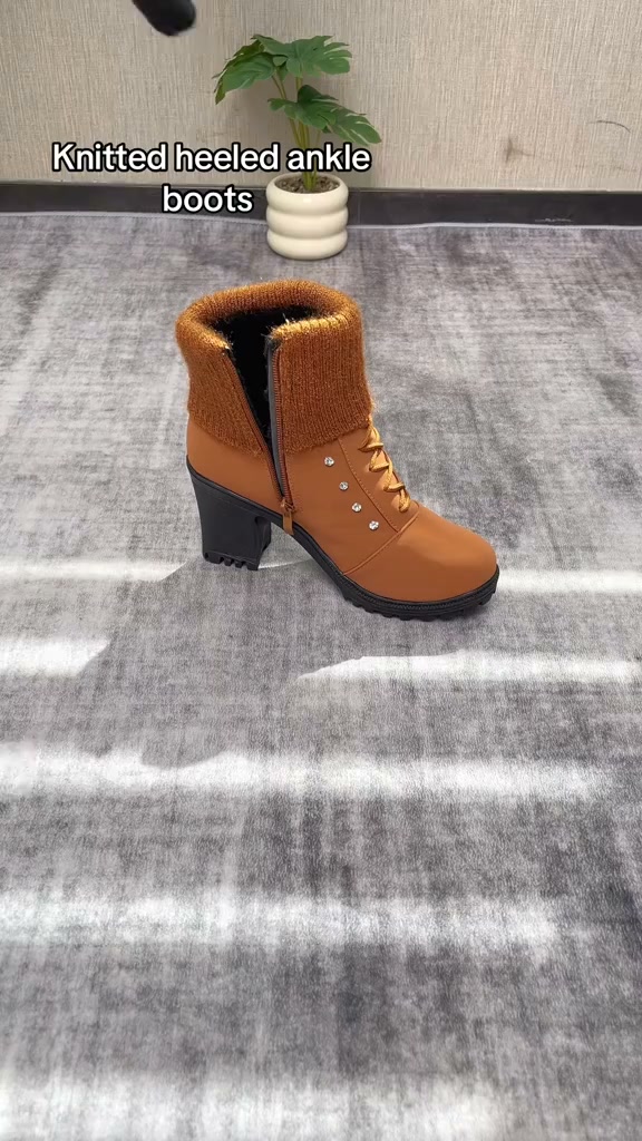 Buckle Detail, Feminine Edge