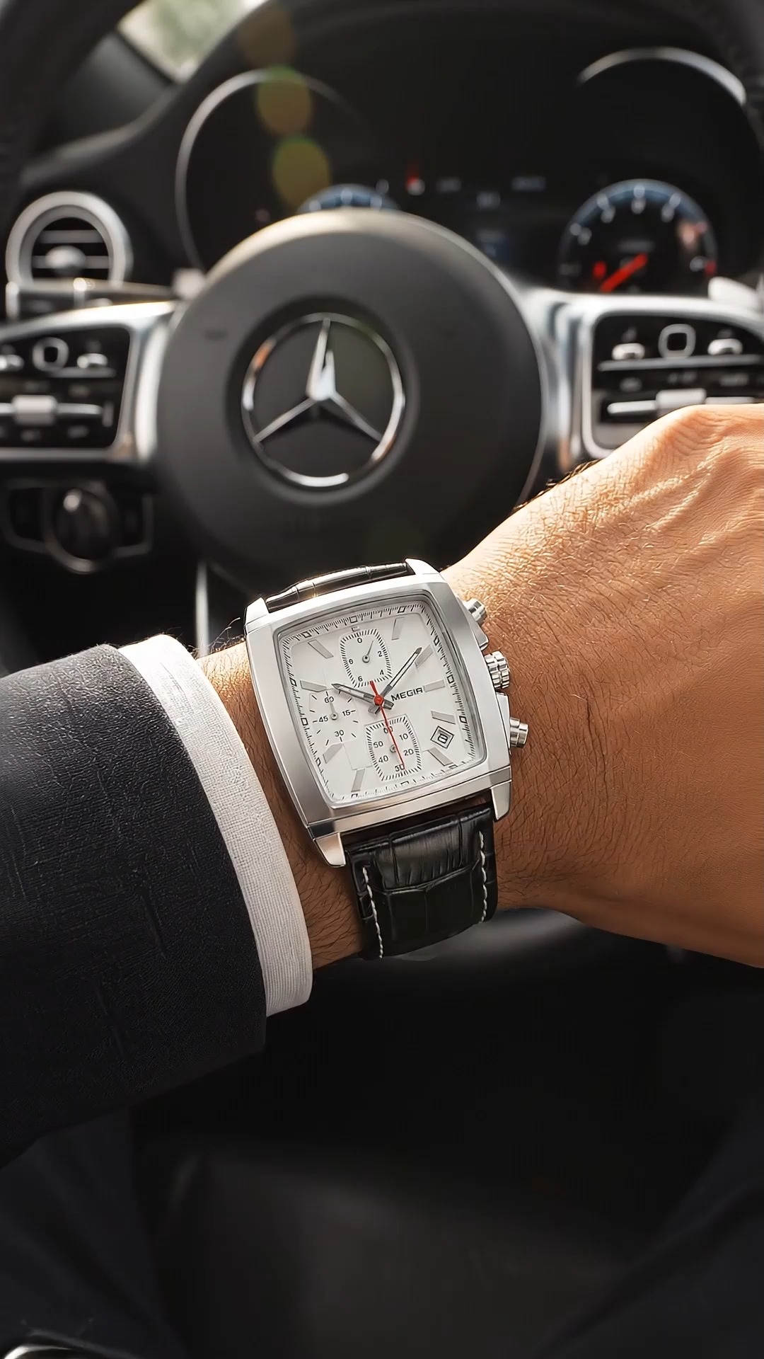 Anúncio de MEGIR Watches
