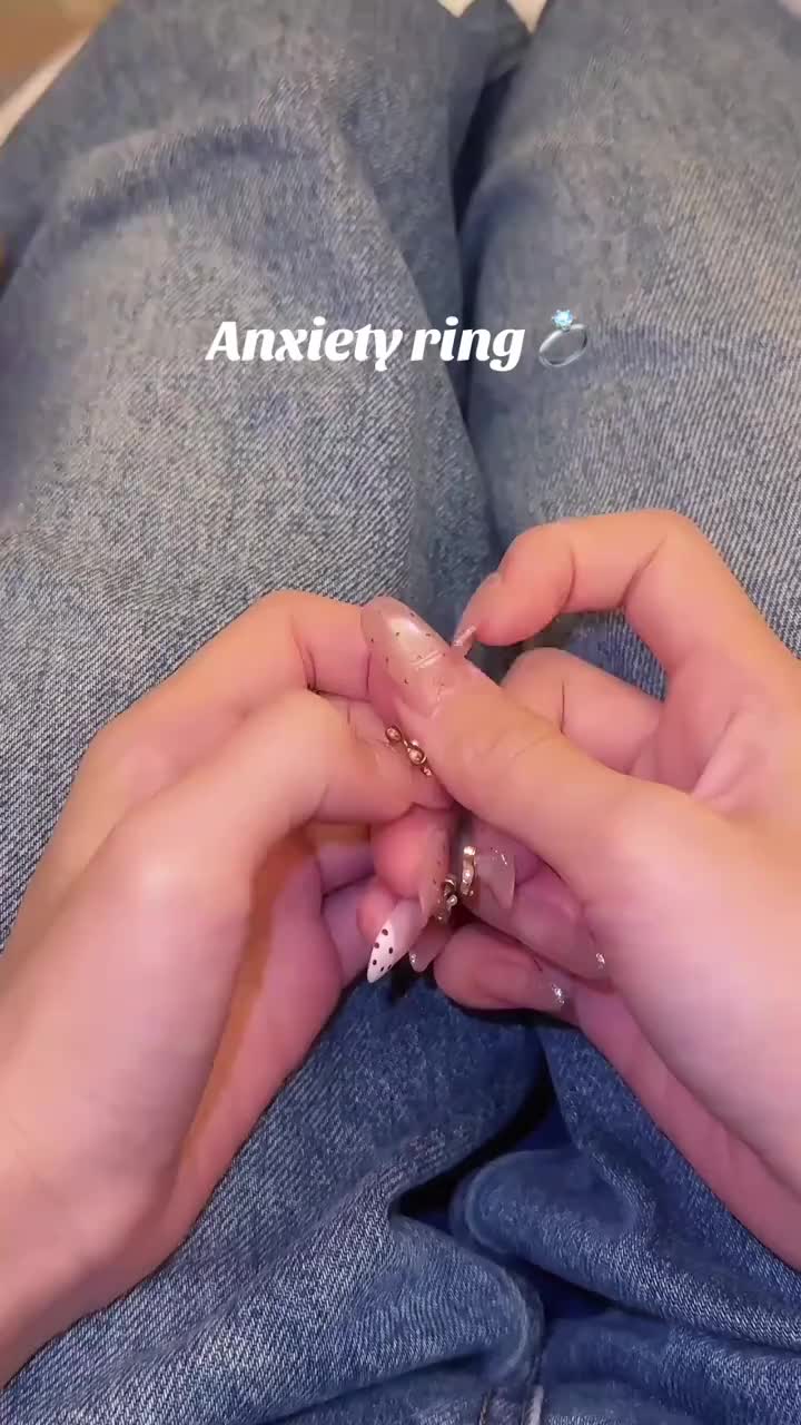 Elegant Decompression Spinner Ring