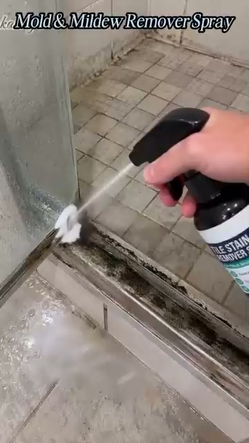 Fugenreinigungsspray – Einfache Pflege von Fliesenfugen und Flecken in feuchten Bereichen